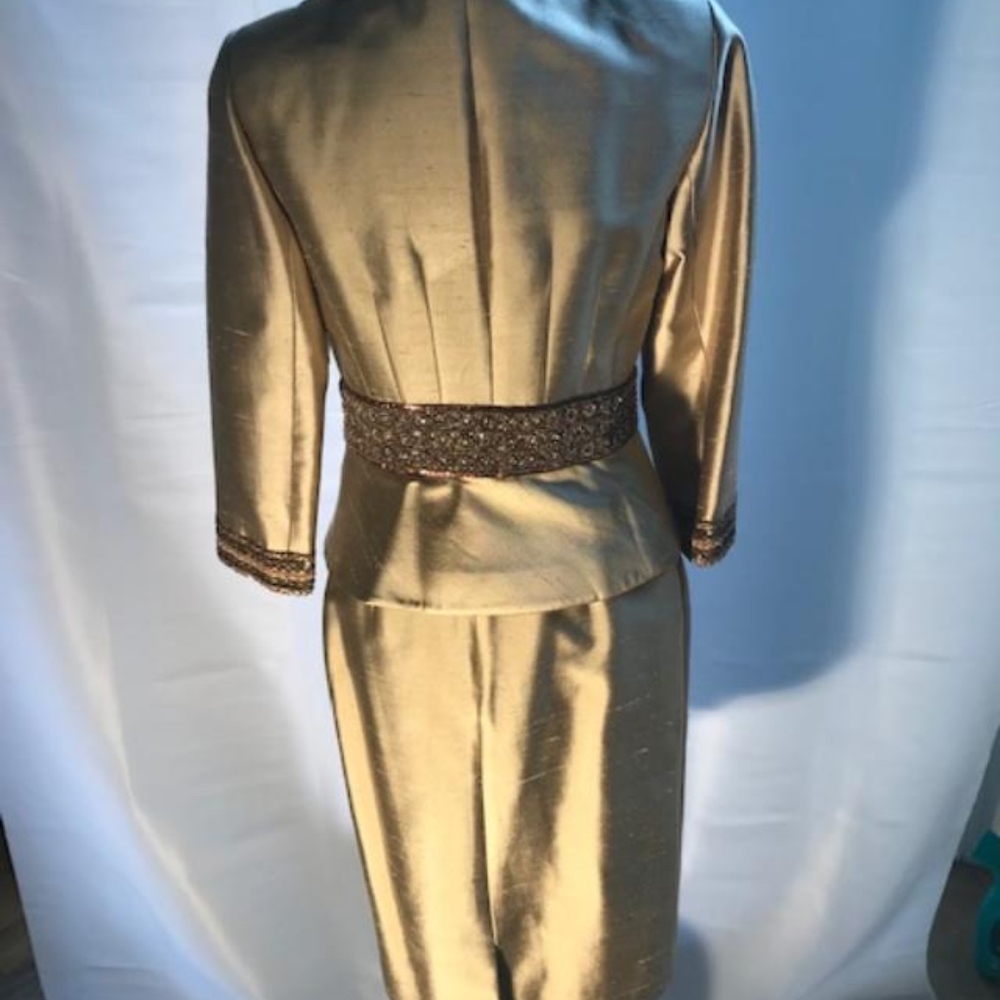 Formal Suit - Picture 3 of 3